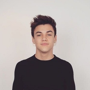 Grayson Dolan Bio, Affair, Single, Net Worth, Ethnicity, Age, Height