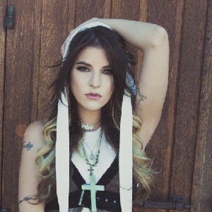 Juliet Simms is an American singer. 