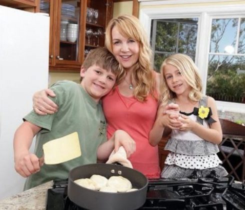 Renee O Connor with her kids – Married Biography