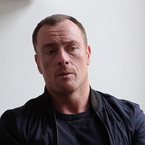 Toby Stephens - Age, Family, Bio