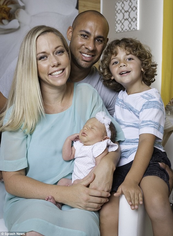 Kendra Wilkinson children, struggle in married life, rumors and much ...