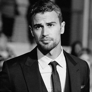 Wife theo james and Divergent Star