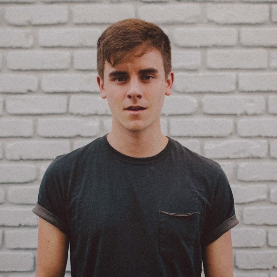 connor franta hairstyle