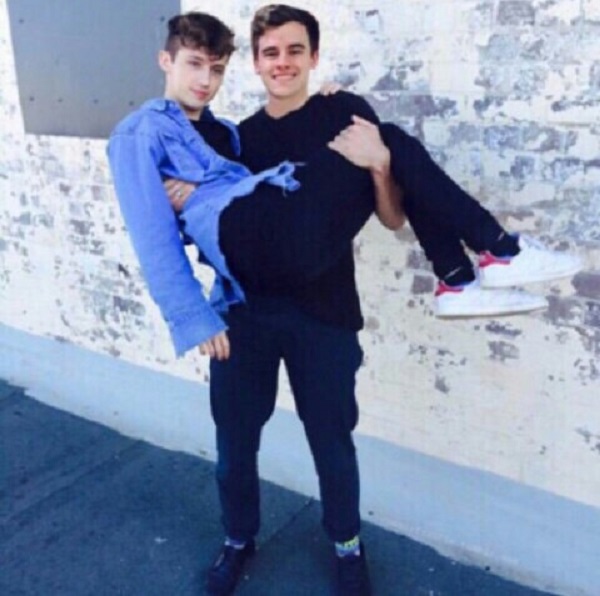 Connor Franta Coming Out As A Gay Is He Seriously Dating Singer Troye Sivan What S Their