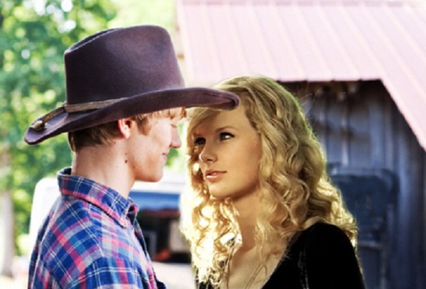 Lucas dating till is who Lucas Till