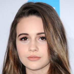 Why is Bea Miller Single? Boyfriend, Height, Weight, Net worth