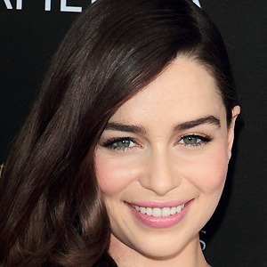 Emilia Clarke Biography - Affair, Single, Ethnicity 