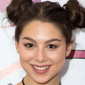 Kira Kosarin Net Worth