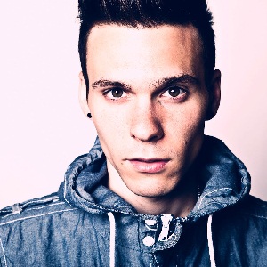 Matthew Koma Biography - Affair, Single, Ethnicity ...