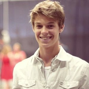 Colin Ford cute