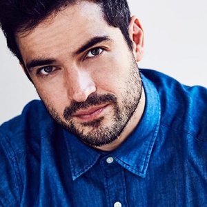 Alfonso Herrera Bio Affair Married Wife Net Worth Ethnicity Salary Age Nationality Height Actor And Music