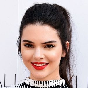 Kendall Jenner Bio Affair In Relation Net Worth Ethnicity Salary Age Nationality Height Model Television Personality