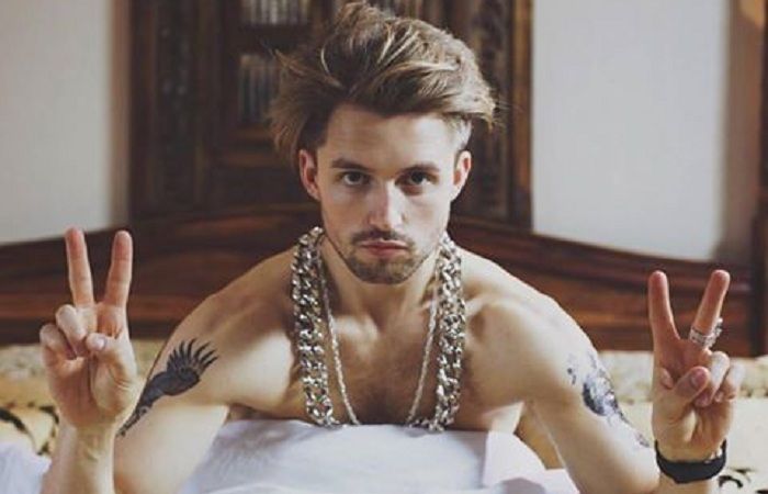 6. The Story Behind Marcus Butler's Iconic Blonde Hair - wide 8