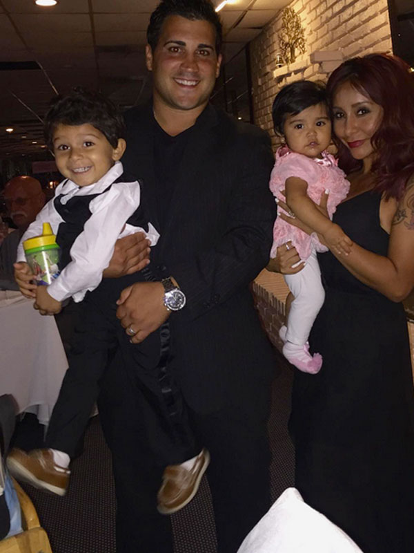 Nicole ‘Snooki’ Polizzi gives the answer to Mom-Shamers; Says ‘I’m a Damn Good Mom’ More about the mother-daughter relationship