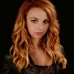 Samantha Fish Bio, Affair, Single, Net Worth, Salary, Age ...