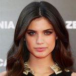 Sara Sampaio Bio, Affair, In Relation, Ethnicity, Salary, Age, Boyfriend