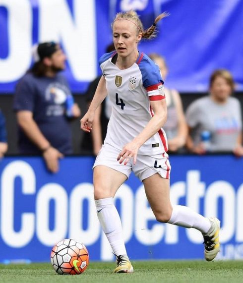 Captain USWNT Becky Sauerbrunn Talks Unequal Paychecks And Thinks That ...