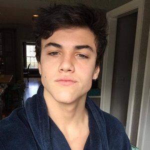 Ethan Dolan Bio, Affair, Single, Net Worth, Married, Ethnicity, Age