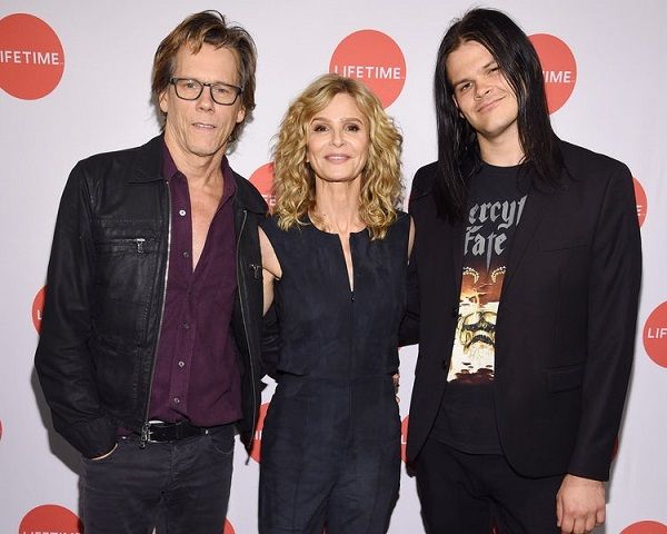 Kevin-Bacon-Kyra-Sedgwick-and-Travis-Bacon.jpg