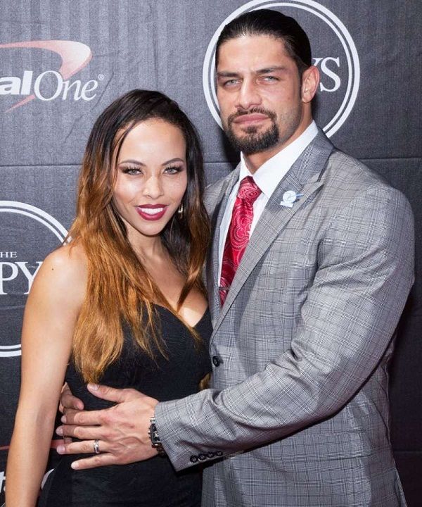 19  Roman Reigns Wife Gif