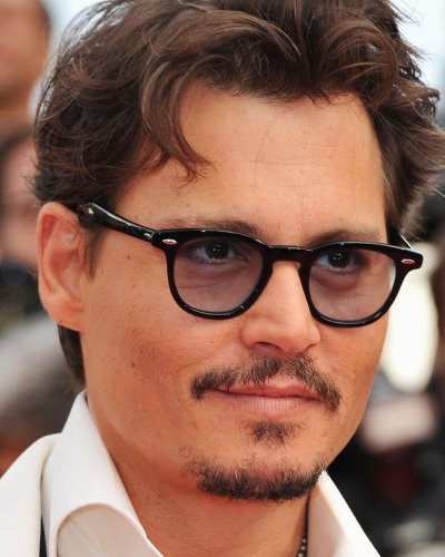Popular American actor Johnny Depp in financial crisis! Know about his ...