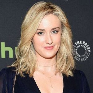 Who is Actress Ashley Johnson's Boyfriend? Is Rumored to be Dating Brian  Wayne
