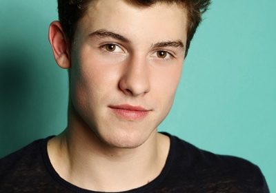 Is Shawn Mendes in a relationship? Is he dating Andrea Russett ...
