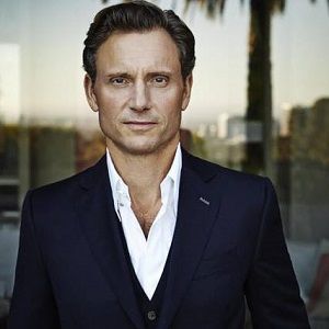 Tony Goldwyn Bio, Affair, Married, Wife, Net Worth ...