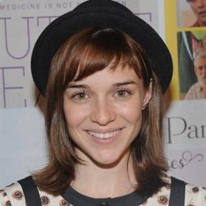 Renée Felice Smith