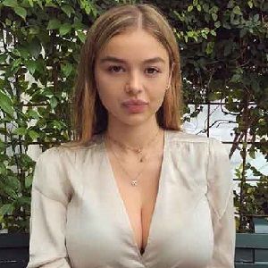 Who is sophie mudd