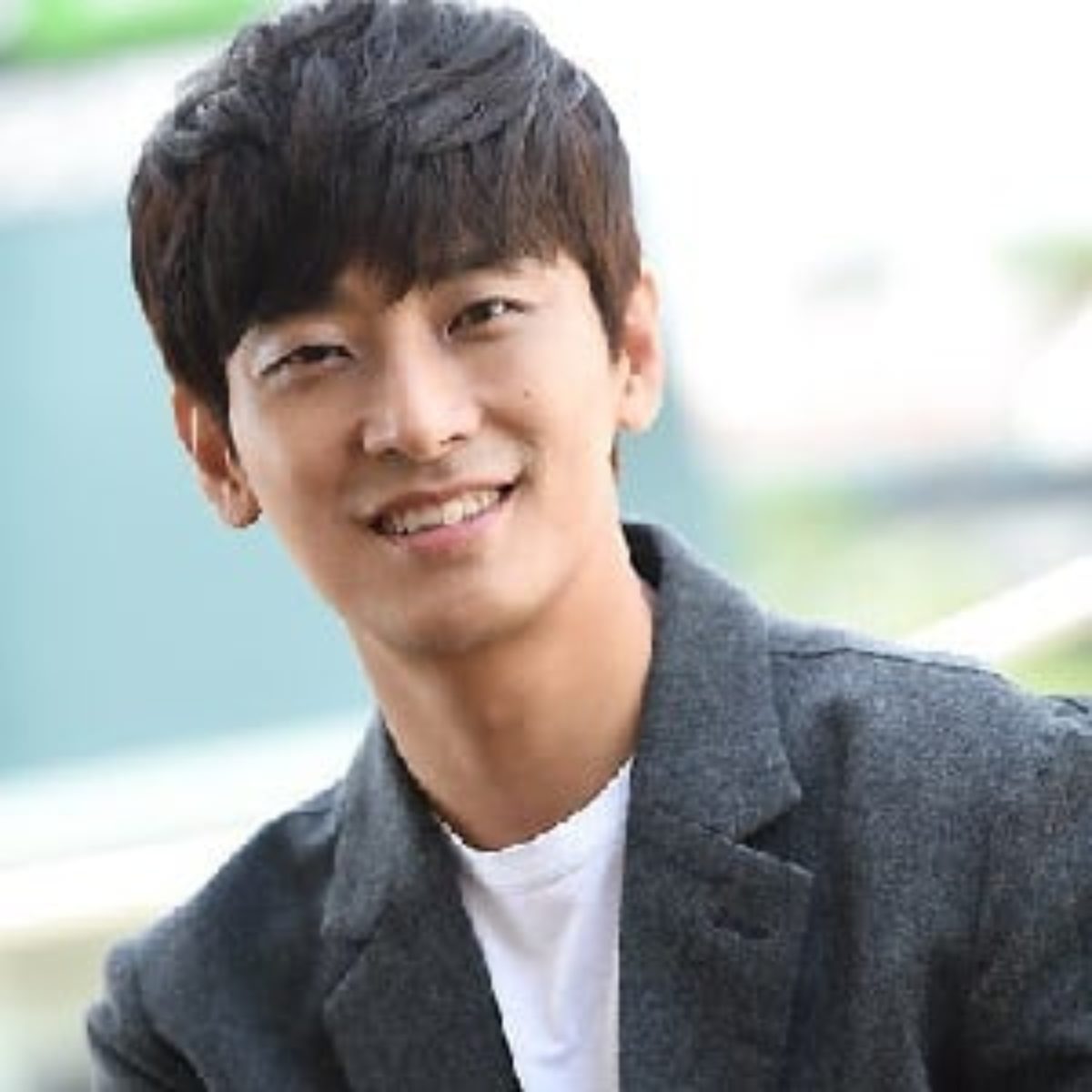 Let's have a look at his family, personal life, career ji soo is a sou...