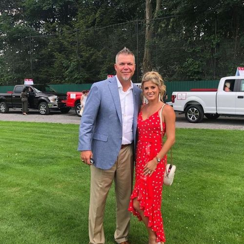 The former MLB player Chipper Jones married life with Taylor Higgins.