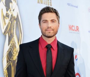 To gallery of Eric Winter