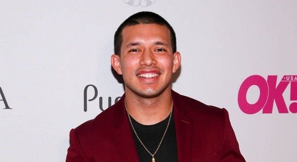 The to-be husband and wife, Javi Marroquin and Lauren Comeau is dealing ...