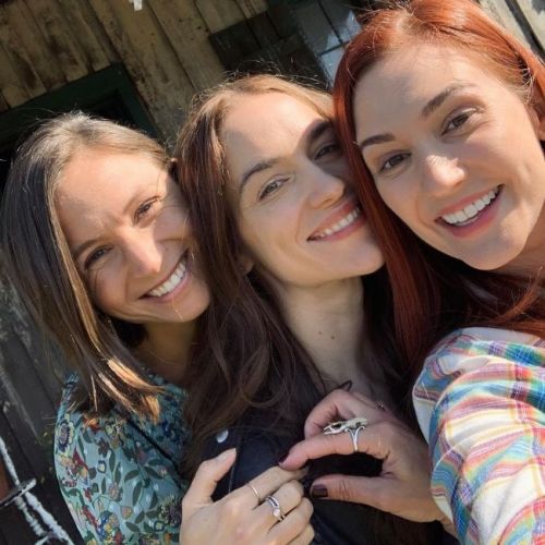 Dominique Provost Chalkley as seen in a selfie that was taken with Katherine Barrell and Melanie Scrofano