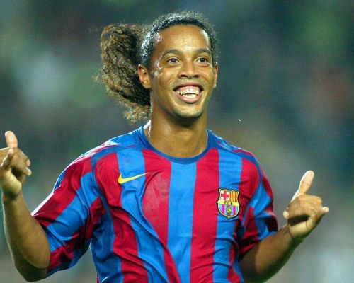 Ronaldinho Bio, Affair, Married, Wife, Net Worth, Wiki