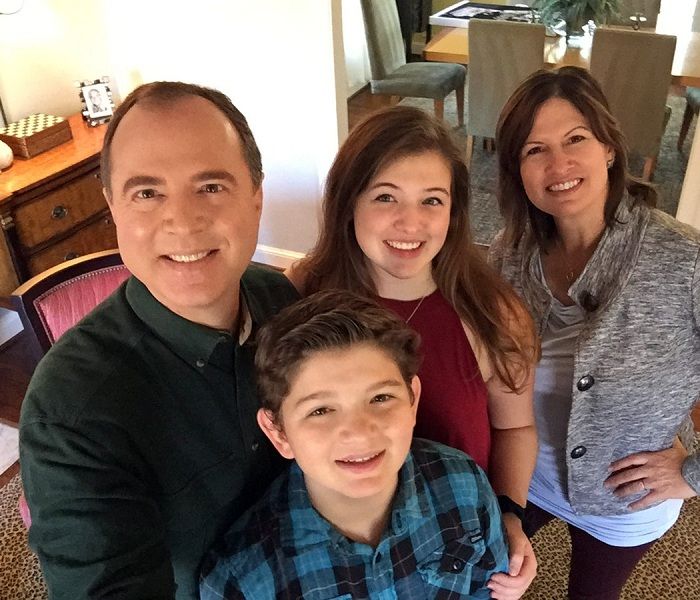 Adam-Schiff-with-his-family.jpg
