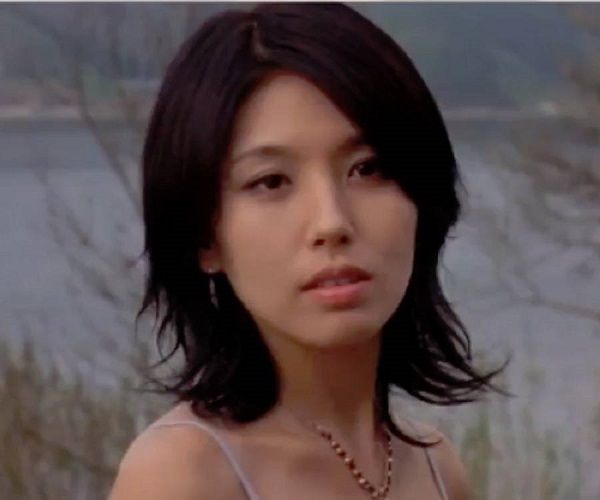 Lee Eun Joo (1980-2005) .