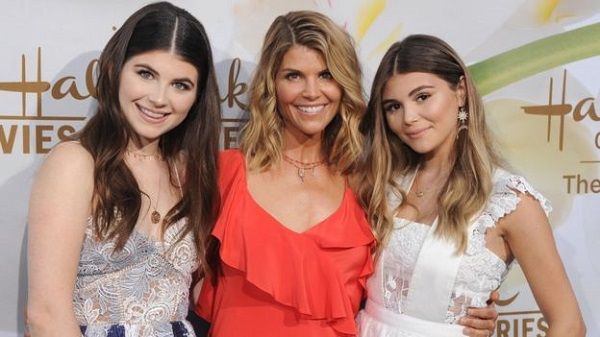 Lori Loughlins Daughter Olivia Jade Made Her Comeback On Youtube After