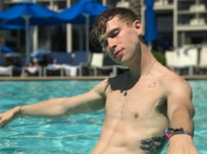 Tommy Dorfman Biography - Affair, Married, Wife, Ethnicity ...