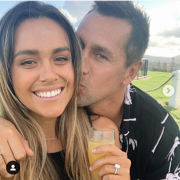 Nrl Star Mitch Pearce And Dancer Girlfriend Kristin Scott Are Engaged Married Biography 5945