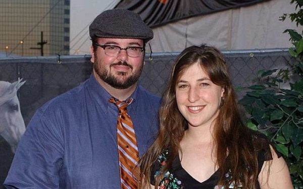 American Actress Mayim Bialik And Her Divorce From Her Ex Husband Michael Stone The Details 8822