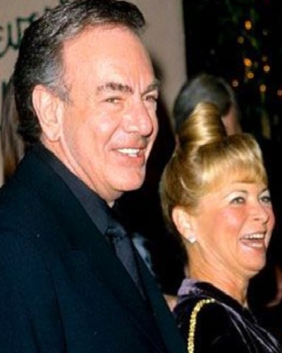 How old is Neil Diamond, what's his net worth, who's his wife and