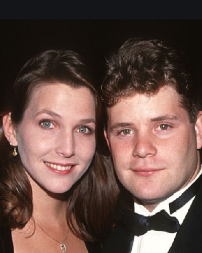 Producer Christine Harrell happily married life with actor Sean Astin ...