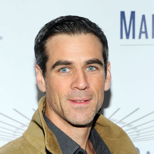 Eddie Cahill - Wikipedia