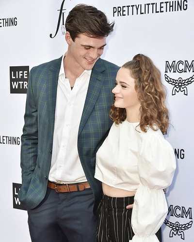 Do You Have Issues Maintaining Long-Distance Relationship? Joey King ...