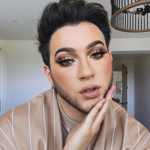 Manny MUA Bio, Affair, Single, Net Worth, Maybelline, Ethnicity, Height