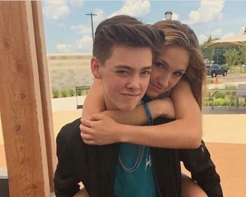 Zach Herron Bio, Affair, Single, Net Worth, Ethnicity, Girlfriend, Height