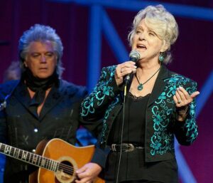 marty stuart connie smith age difference