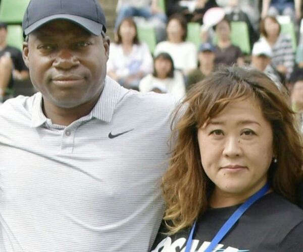 Osaka, Japan. 21st Sep, 2019. Leonard Francois (L), Japanese tennis player Naomi  Osaka's Haitian-American father and coach with Osaka's mother Tamaki Osaka  watch a training session of Naomi before the quarter finals